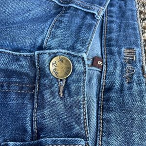 KUT
FROM THE KLOTH®